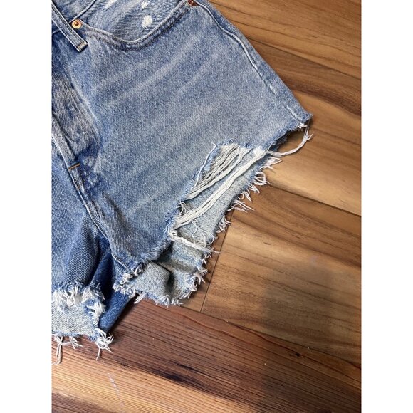 Levi’s 501 Premium Cut Off Denim Shorts 28 Distressed Light Wash - Picture 8 of 10